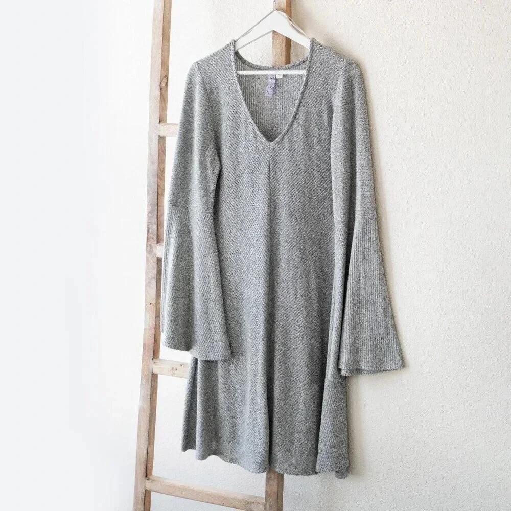 Alya at Anthropologie Size Large Gray Sweater Dress Bell Sleeves